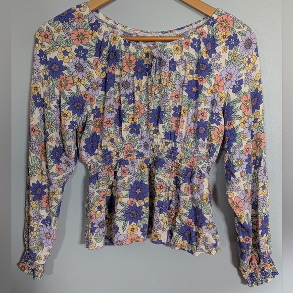 Tops - 4/$10✨ Women's Ditsy Floral Whimsical Cinched Waist Multicor Top Romantic